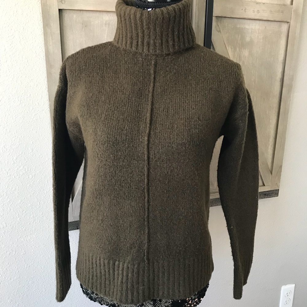 Forever 21 Sweater
